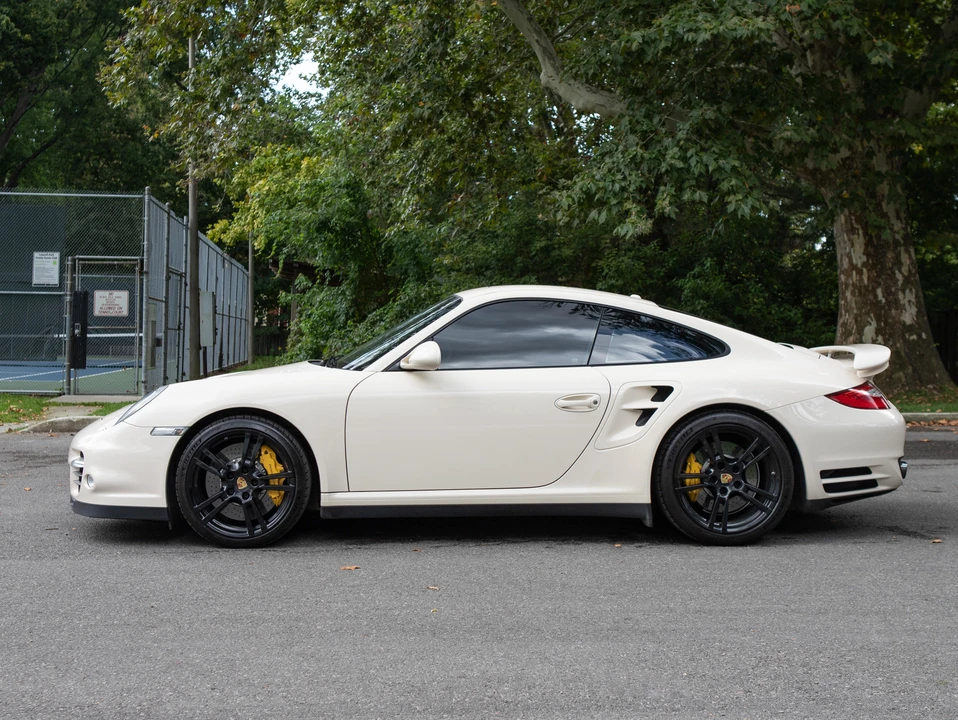 2012 Porsche 997 Turbo S - Image 11 of 31