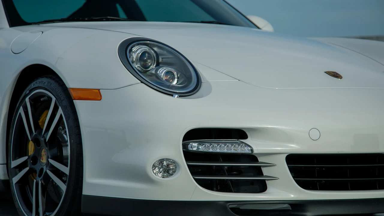 2012 Porsche 997 Turbo S - Image 15 of 31