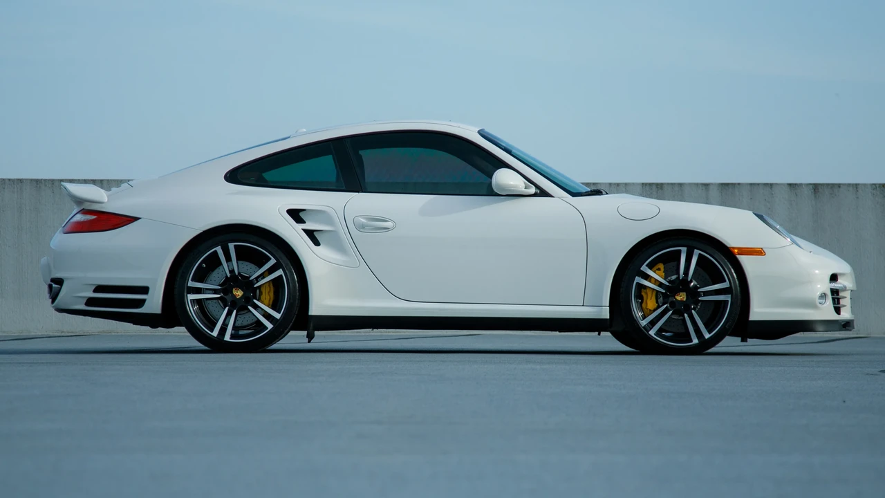 2012 Porsche 997 Turbo S - Image 7 of 31