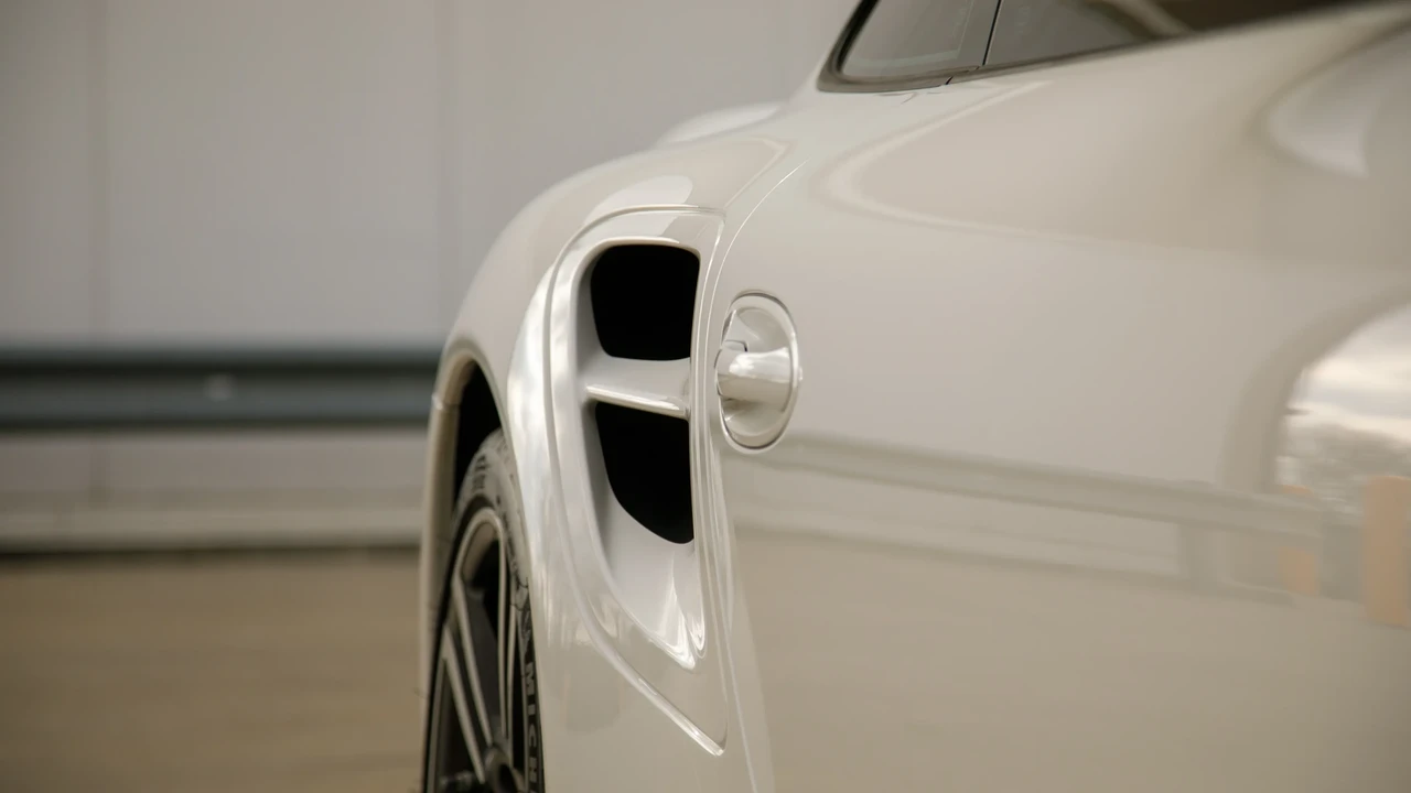 2012 Porsche 997 Turbo S - Image 26 of 31