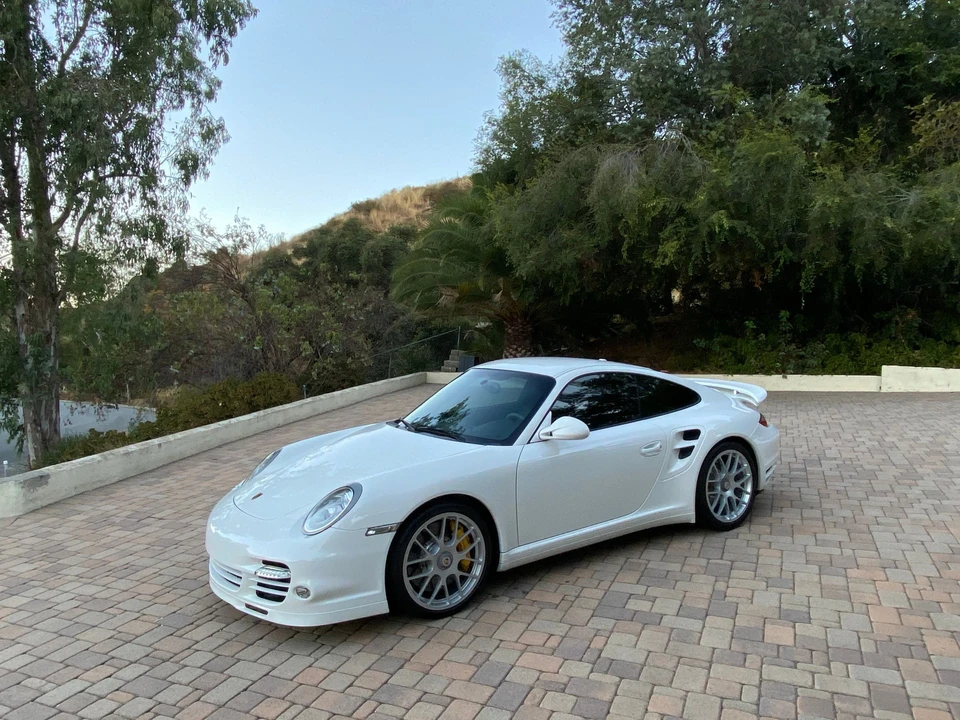2012 Porsche 997 Turbo S - Image 7 of 31