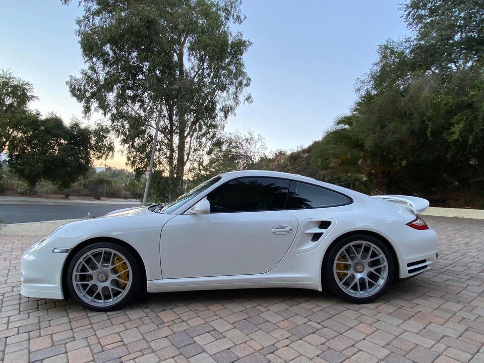 2012 Porsche 997 Turbo S - Image 9 of 31