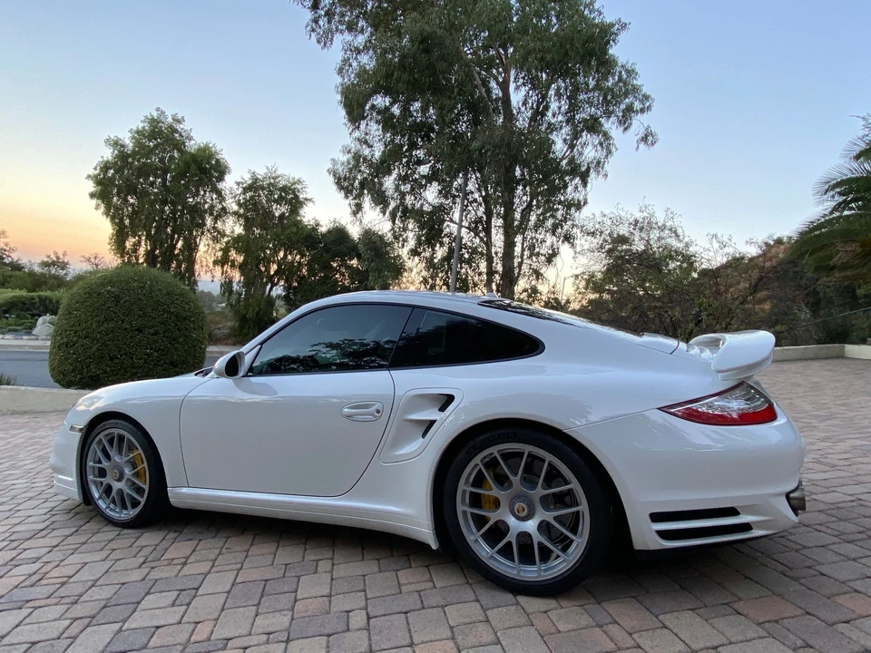 2012 Porsche 997 Turbo S - Image 12 of 31