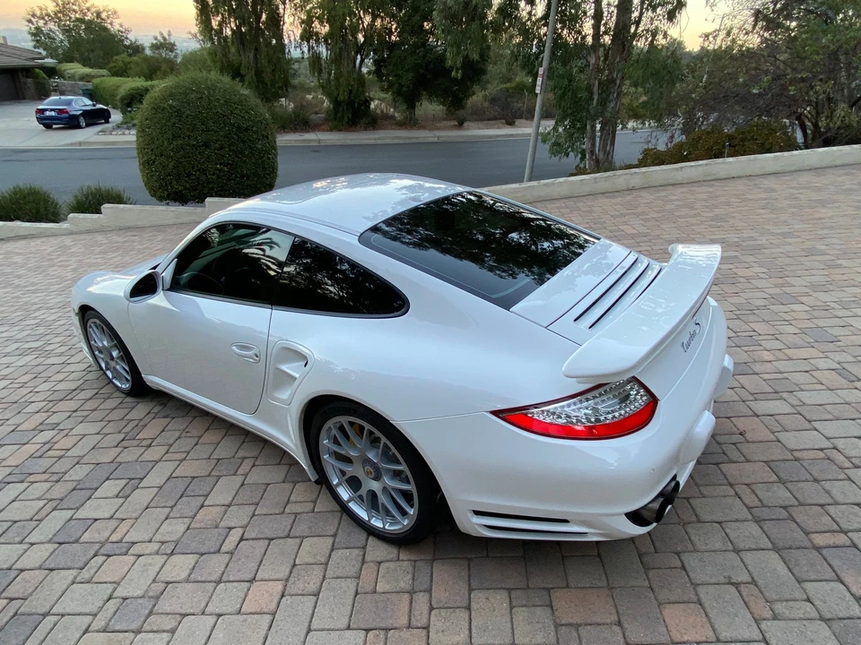2012 Porsche 997 Turbo S - Image 16 of 31