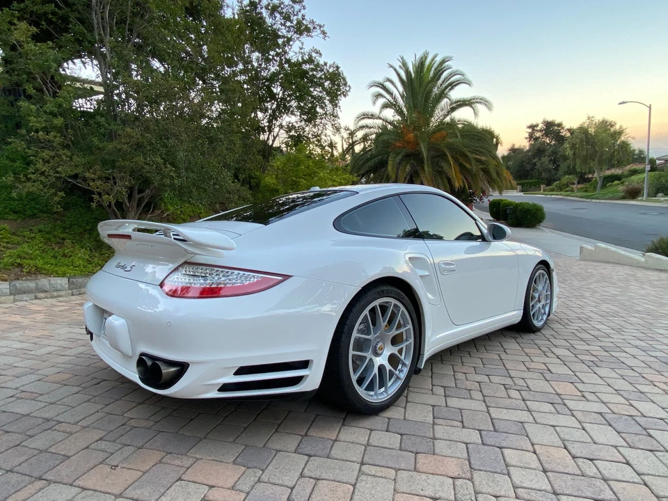 2012 Porsche 997 Turbo S - Image 23 of 31