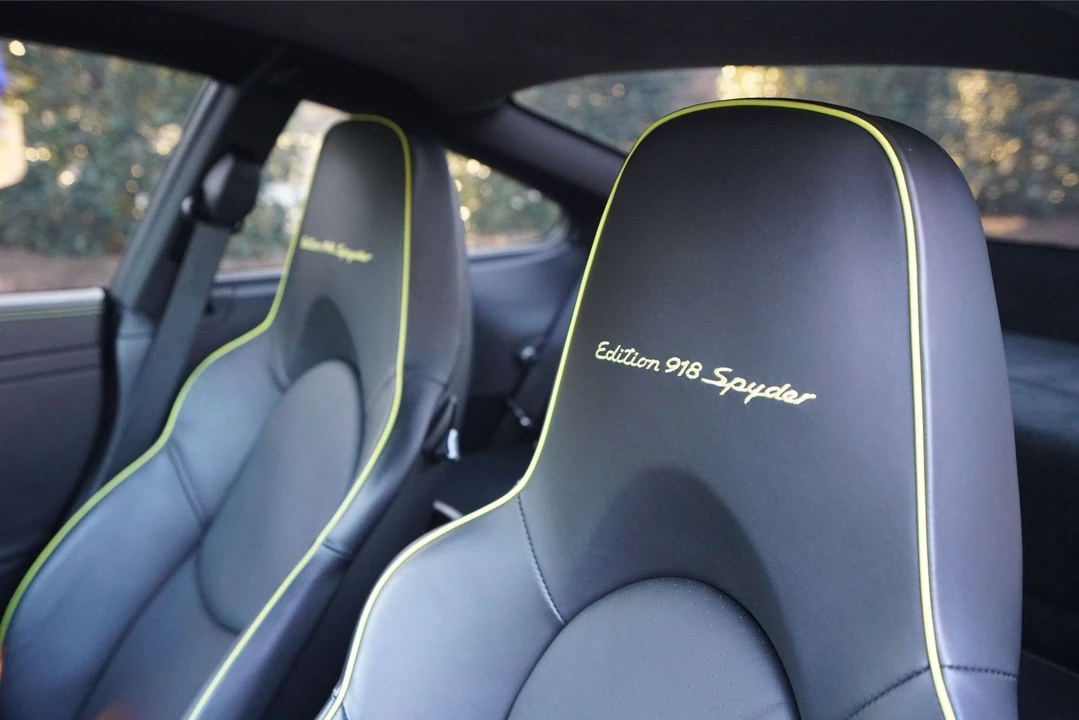2012 Porsche 997 Turbo S - Image 15 of 31