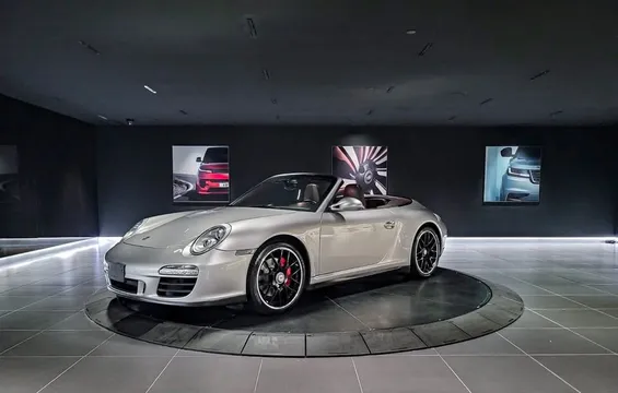 2012 Porsche 911 Carrera 4 GTS