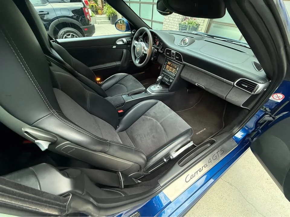 2012 Porsche 911 - Image 10 of 20