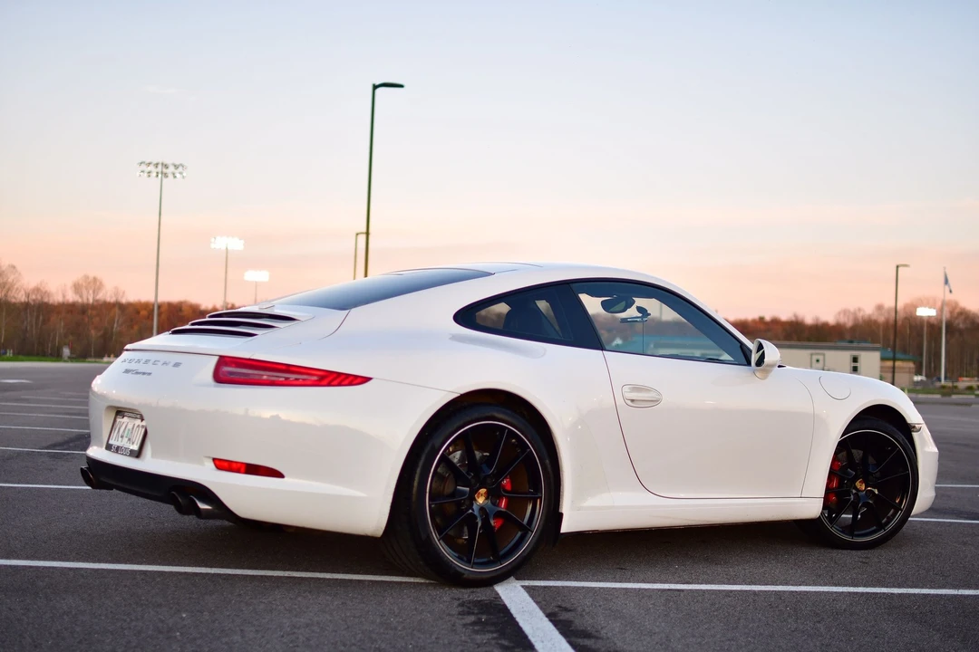 2012 Porsche 991 Carrera - Image 6 of 13