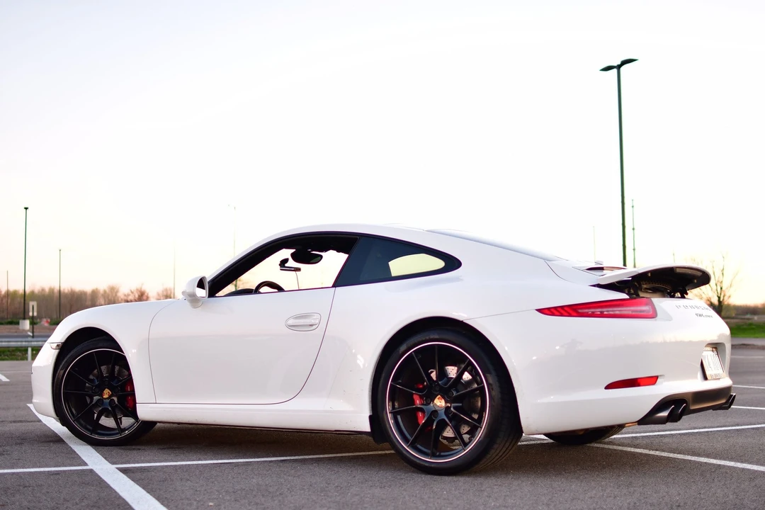 2012 Porsche 991 Carrera - Image 8 of 13