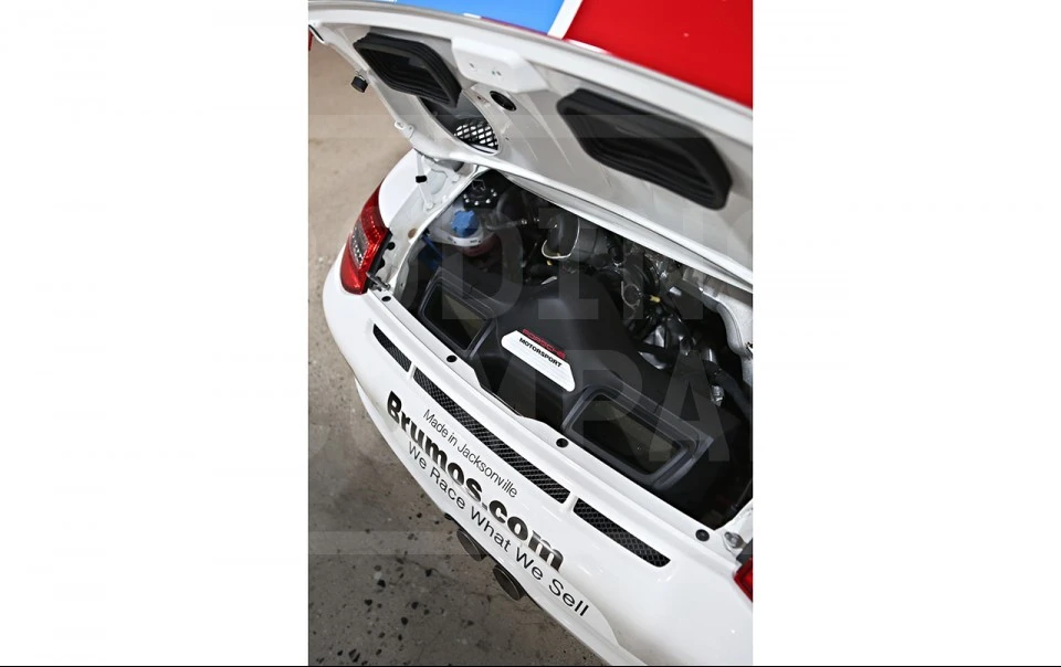 2012 Porsche 911 - Image 16 of 18