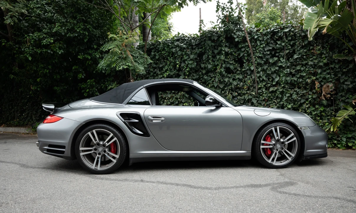 2012 Porsche 997 Turbo - Image 9 of 31