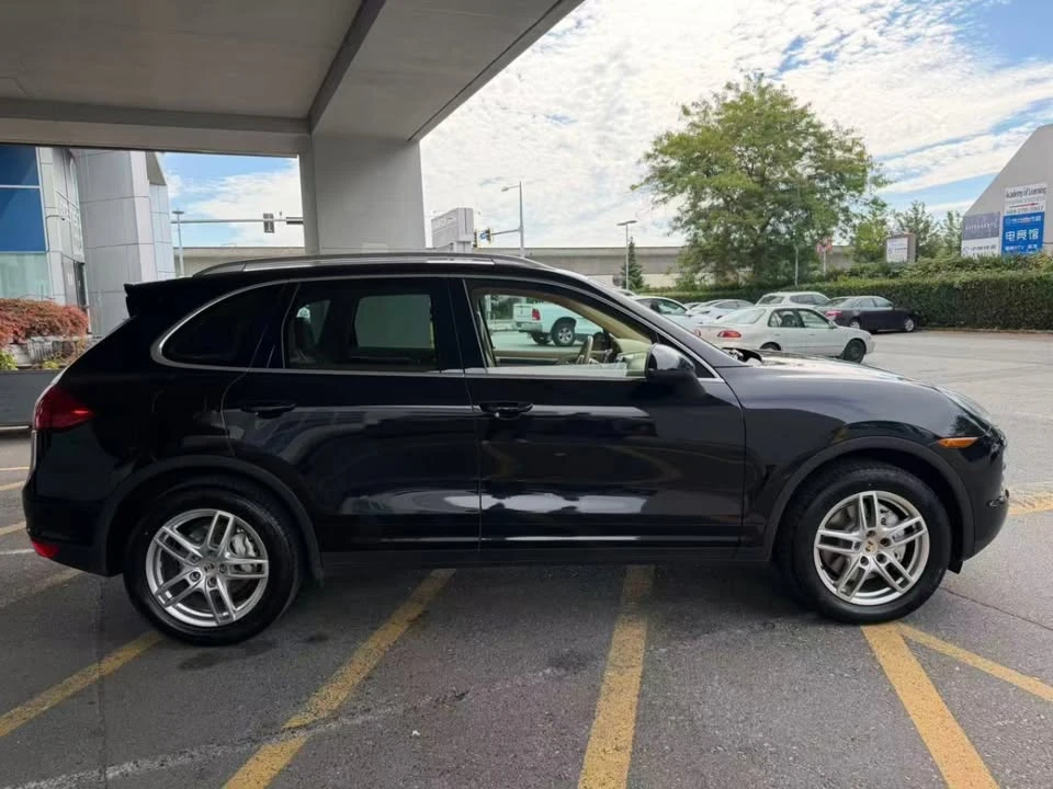 2012 Porsche 958 Cayenne S - Image 8 of 20