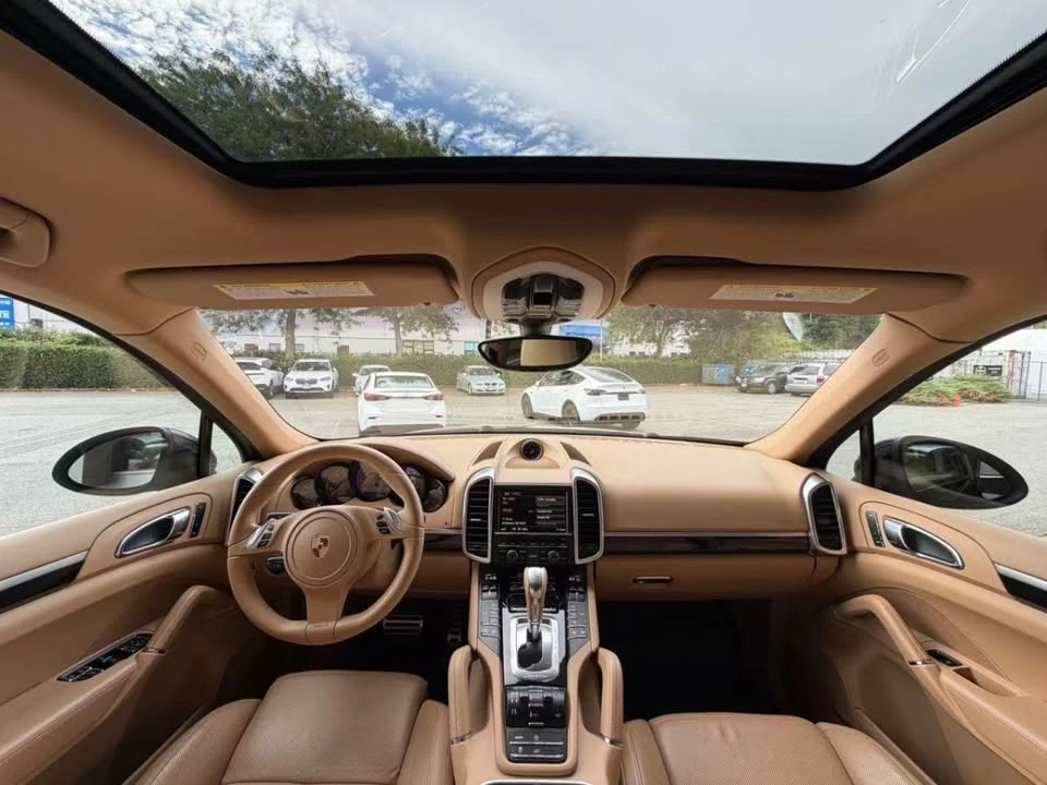 2012 Porsche 958 Cayenne S - Image 9 of 20