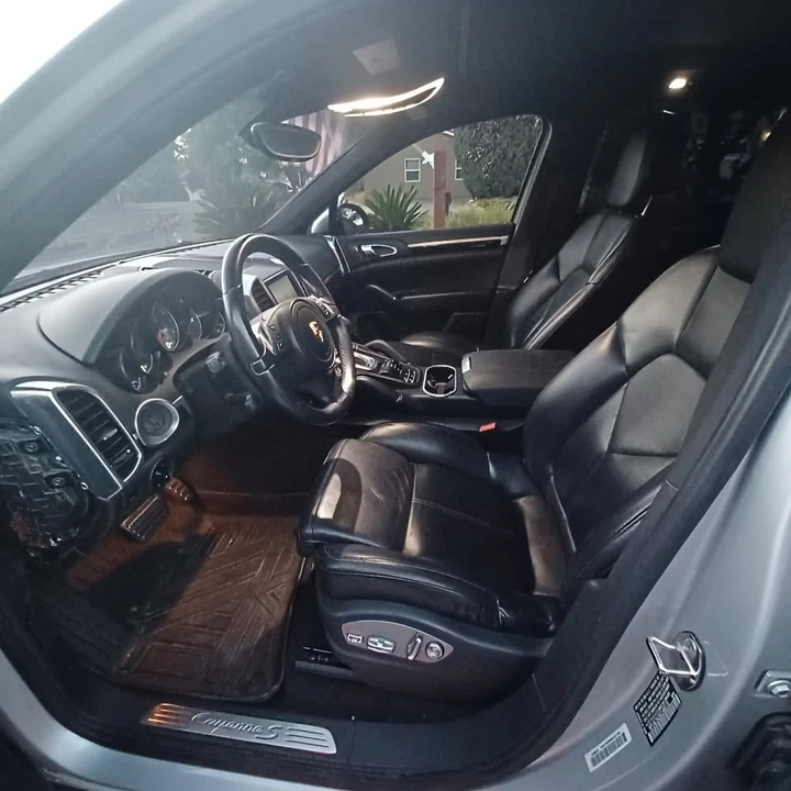 2012 Porsche 958 Cayenne S - Image 7 of 8