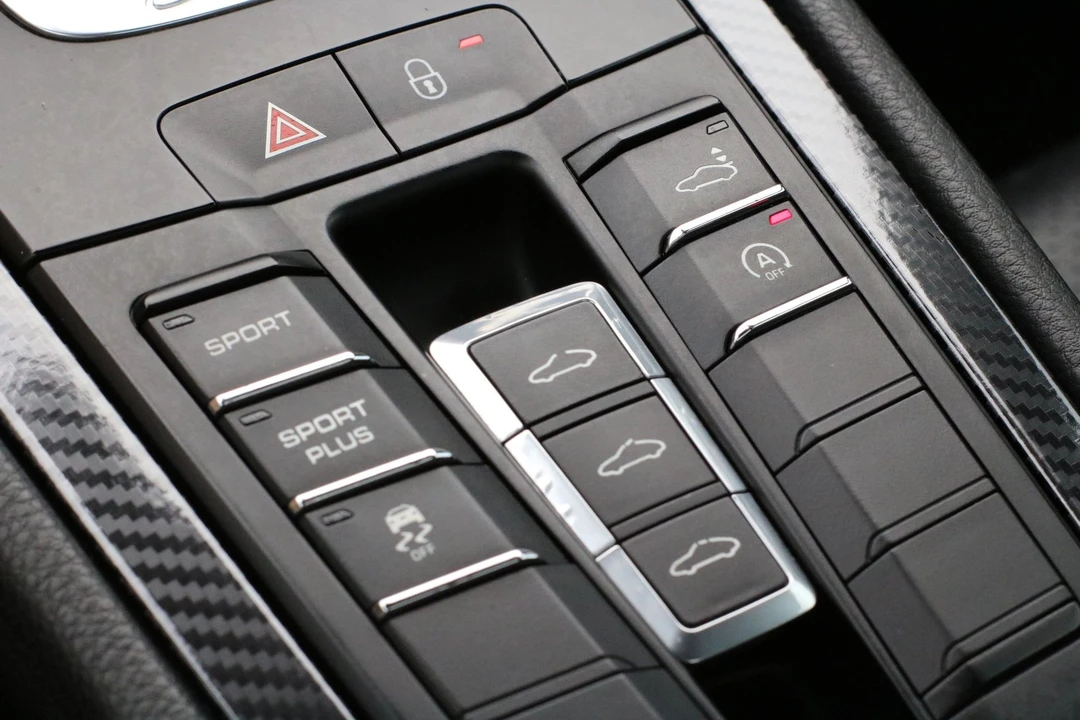 2012 Porsche 991 Carrera - Image 7 of 8