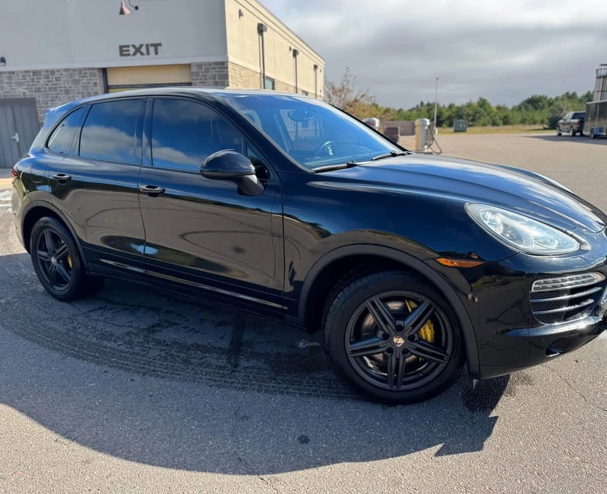2012 Porsche 958 Cayenne - Image 2 of 8