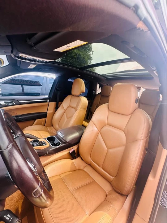 2012 Porsche 958 Cayenne - Image 3 of 5