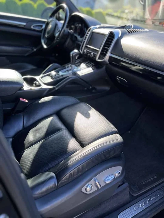 2012 Porsche 958 Cayenne - Image 8 of 9