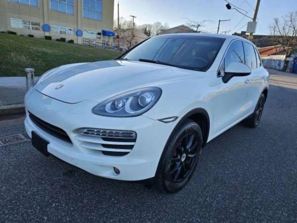 2012 Porsche 958 Cayenne - Image 2 of 7