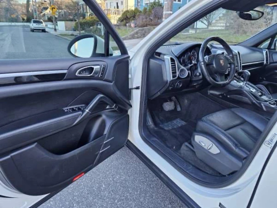 2012 Porsche 958 Cayenne - Image 7 of 7