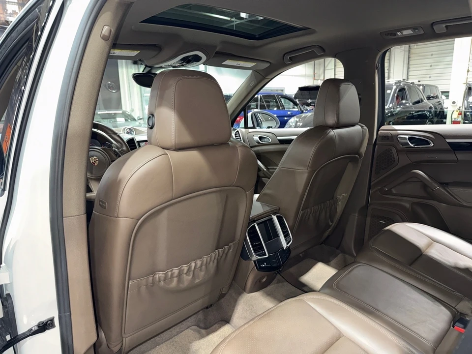 2012 Porsche 958 Cayenne - Image 11 of 12