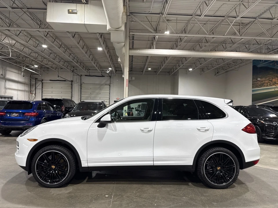 2012 Porsche 958 Cayenne - Image 3 of 12