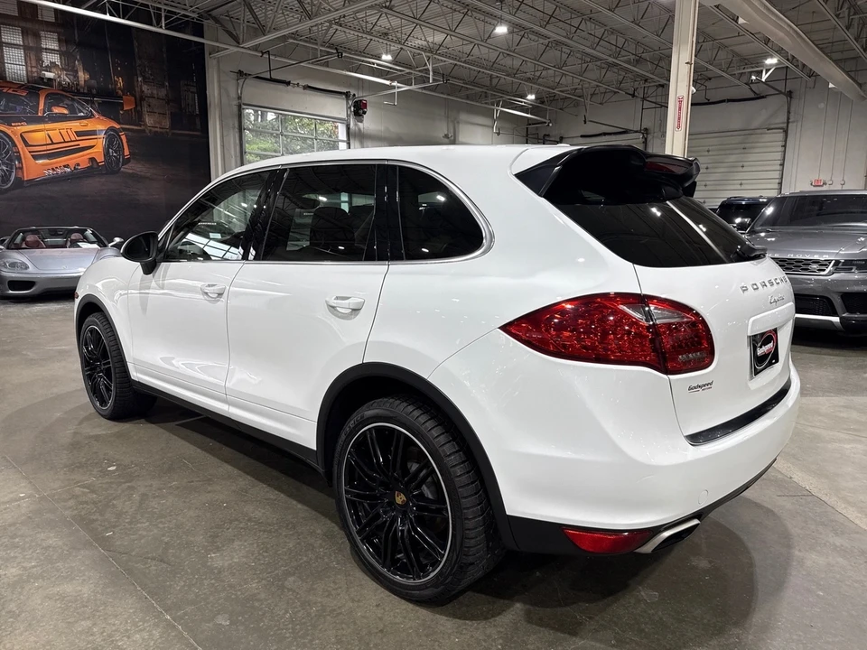 2012 Porsche 958 Cayenne - Image 4 of 12