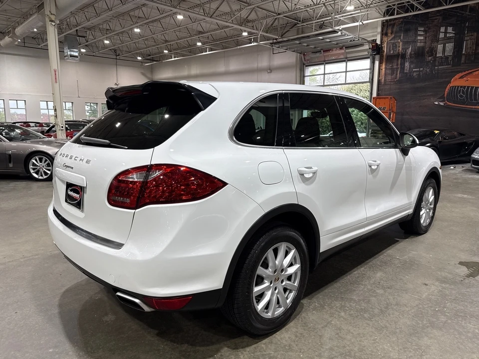 2012 Porsche 958 Cayenne - Image 6 of 12