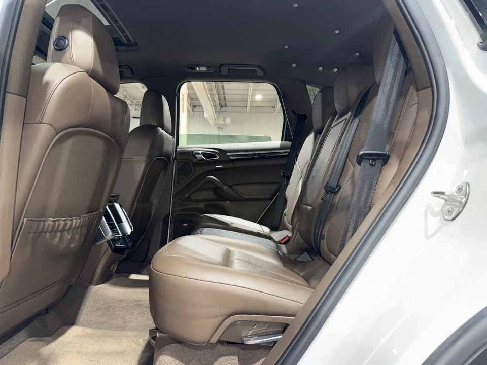2012 Porsche 958 Cayenne - Image 12 of 12