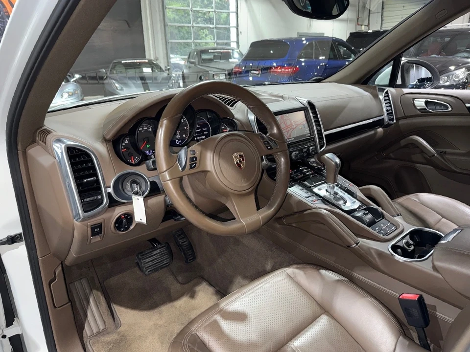 2012 Porsche 958 Cayenne - Image 7 of 12