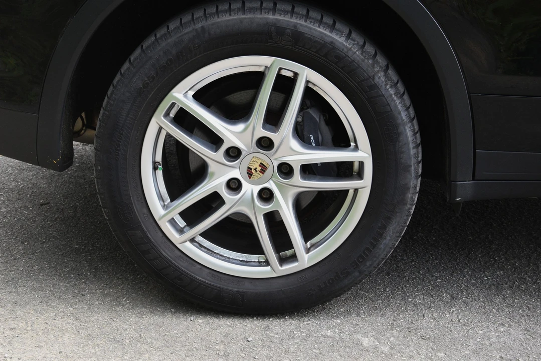 2012 Porsche 958 Cayenne - Image 17 of 23