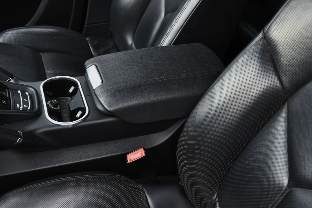 2012 Porsche 958 Cayenne - Image 15 of 23