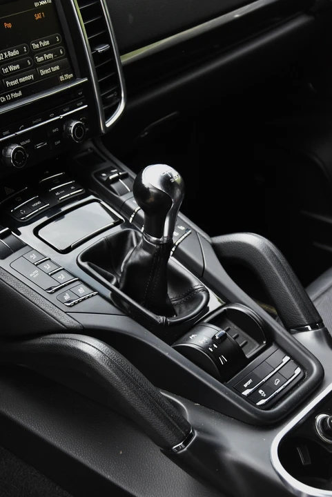 2012 Porsche 958 Cayenne - Image 14 of 23