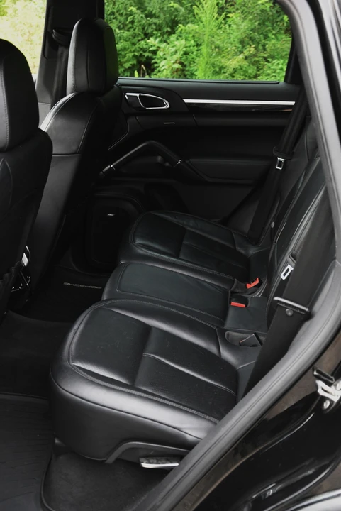 2012 Porsche 958 Cayenne - Image 12 of 23