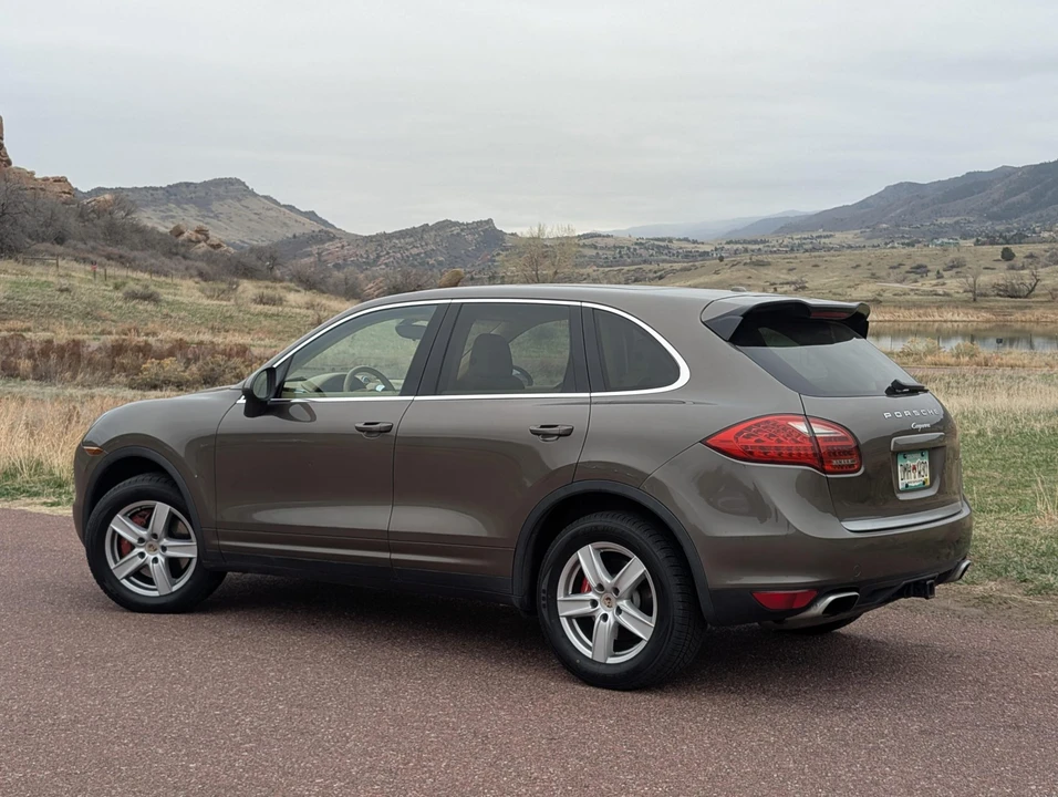 2012 Porsche 958 Cayenne - Image 14 of 31