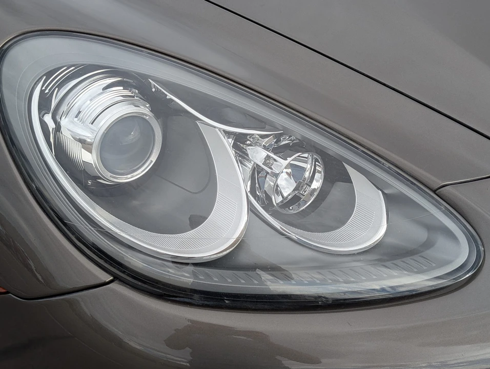 2012 Porsche 958 Cayenne - Image 27 of 31