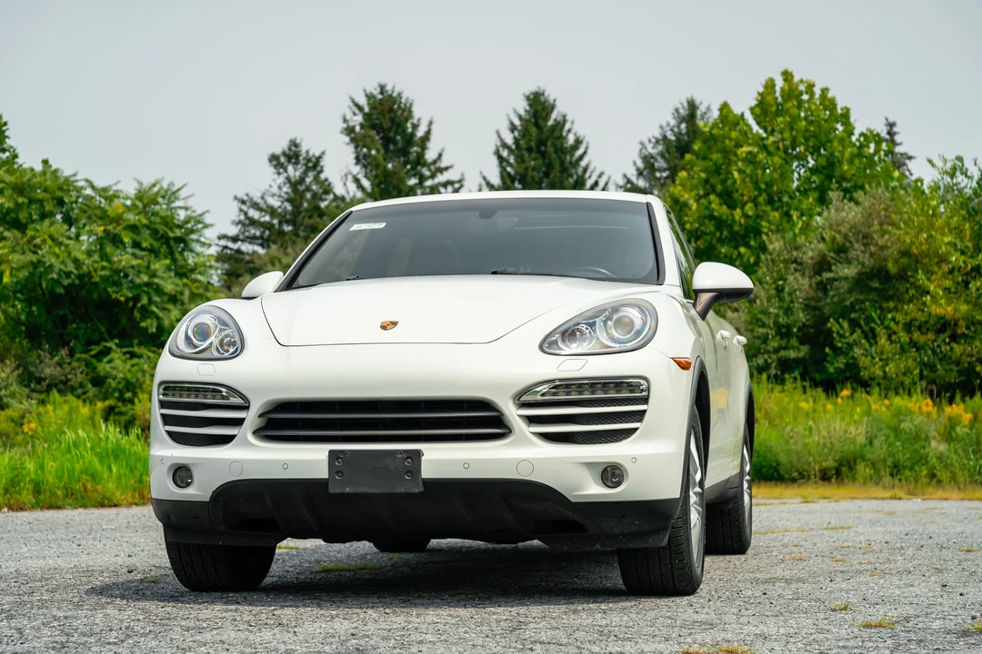 2012 Porsche 958 Cayenne - Image 2 of 31