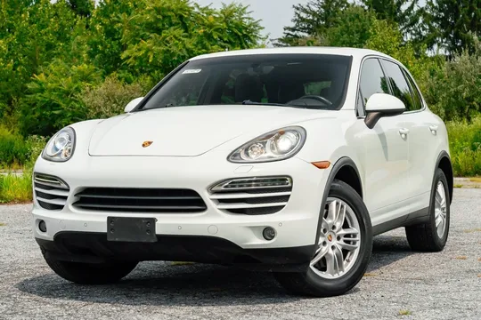 2012 Porsche Cayenne V6 6-Speed