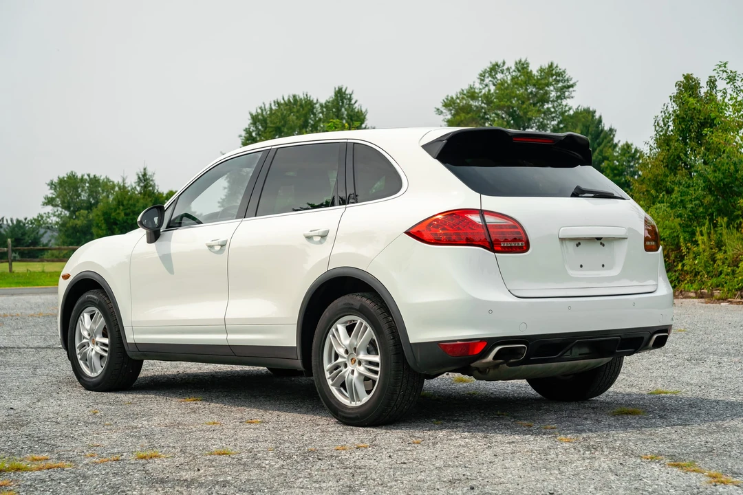 2012 Porsche 958 Cayenne - Image 24 of 31