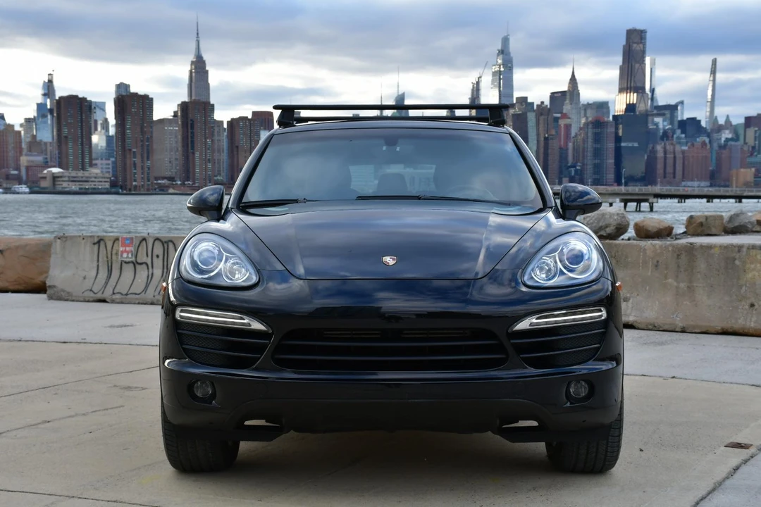 2012 Porsche 958 Cayenne - Image 2 of 31