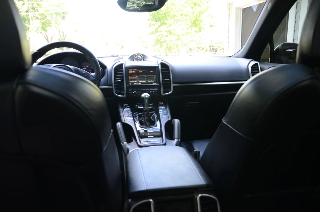 2012 Porsche 958 Cayenne - Image 11 of 21