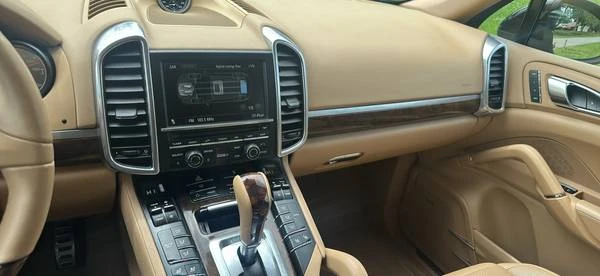 2012 Porsche 958 Cayenne - Image 13 of 16