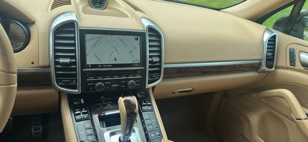 2012 Porsche 958 Cayenne - Image 14 of 16