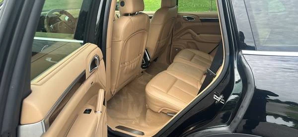 2012 Porsche 958 Cayenne - Image 10 of 16