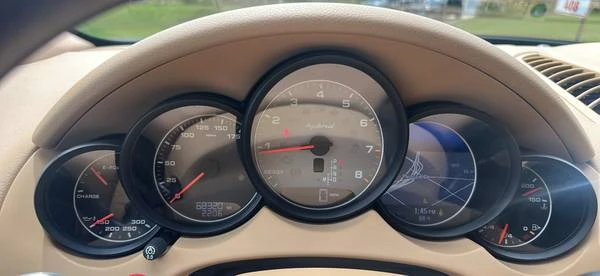 2012 Porsche 958 Cayenne - Image 12 of 16