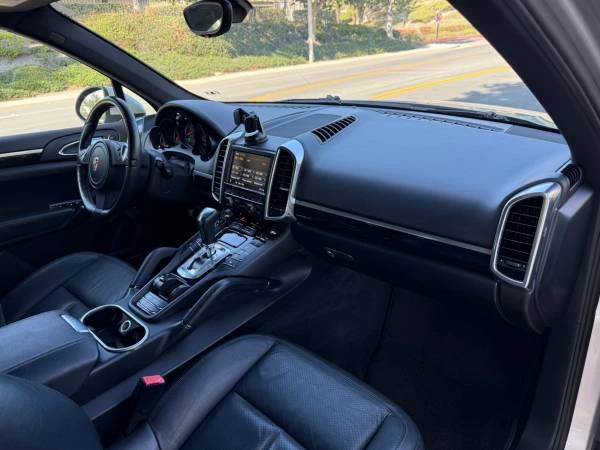 2012 Porsche 958 Cayenne - Image 16 of 19