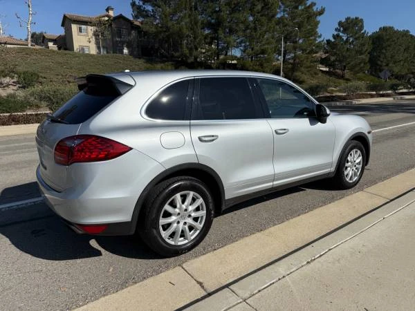 2012 Porsche 958 Cayenne - Image 2 of 19