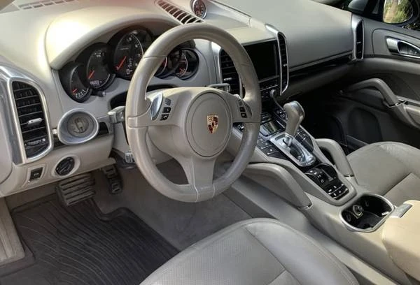 2012 Porsche 958 Cayenne - Image 7 of 12