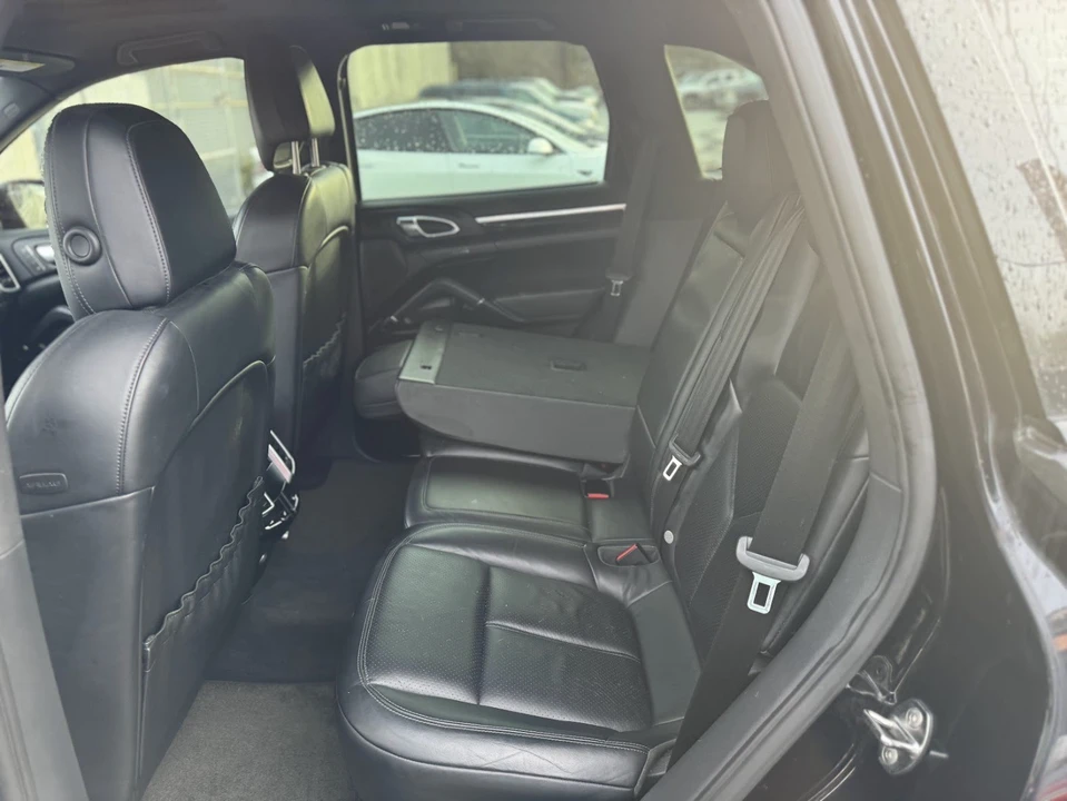 2012 Porsche 958 Cayenne S - Image 10 of 10